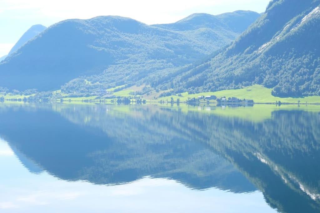 Apartment With Lake View In Jolster Årdal Extérieur photo