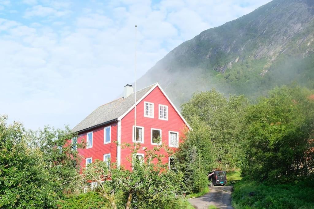 Apartment With Lake View In Jolster Årdal Extérieur photo